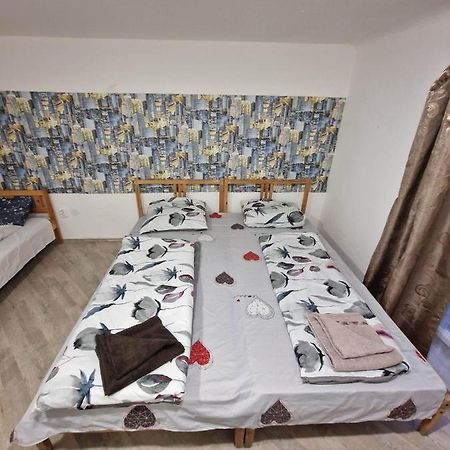 7Dab 10 Contactless Self Check-In Apartment Budapest Luaran gambar